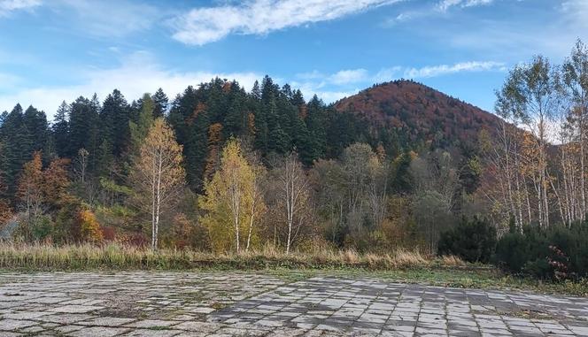 Jabłonki. Tutaj znajdował się pomnik Świerczewskiego 