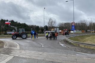 Rolnicy blokują autostradę A2 w Wartkowicach. Poważne utrudnienia w ruchu!