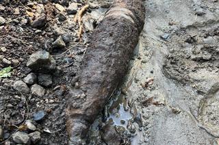 Niewybuch z II wojny światowej znaleziony pod Lwówkiem Śląskim. Policja apeluje o ostrożność!