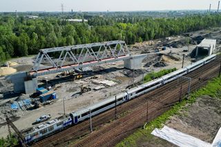 W Katowicach trwa największa inwestycja kolejowa w historii. Powstają nowe wiadukty, tory, perony