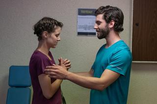 Na Wspólnej, odcinek 2791. Grzegorz (Michał Chruściel), Ada (Wiktoria Wolańska)