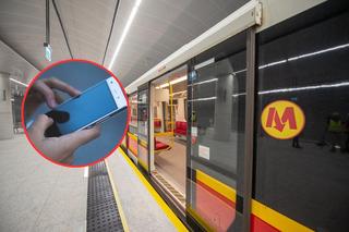 Ktoś zawiesza smartfony podróżnych w warszawskim metrze! Takie ataki zdarzają się od miesięcy