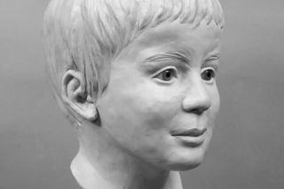 Policja wyznaczyła nagrodę za pomoc identyfikacji zmarłego chłopca