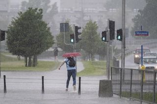 Nawałnice przetoczą się przez Polskę. IMGW wydało ostrzeżenia!
