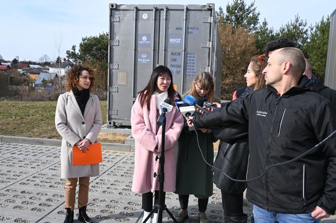 Nowoczesny kontener stanął koło Olsztyna. Wyhodują w nim warzywa bez gleby