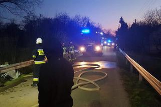 Sietesz. Auto po wypadku stanęło w ogniu