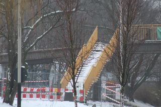 Rusza rozbiórka kładki na al. Wyszyńskiego w Łodzi