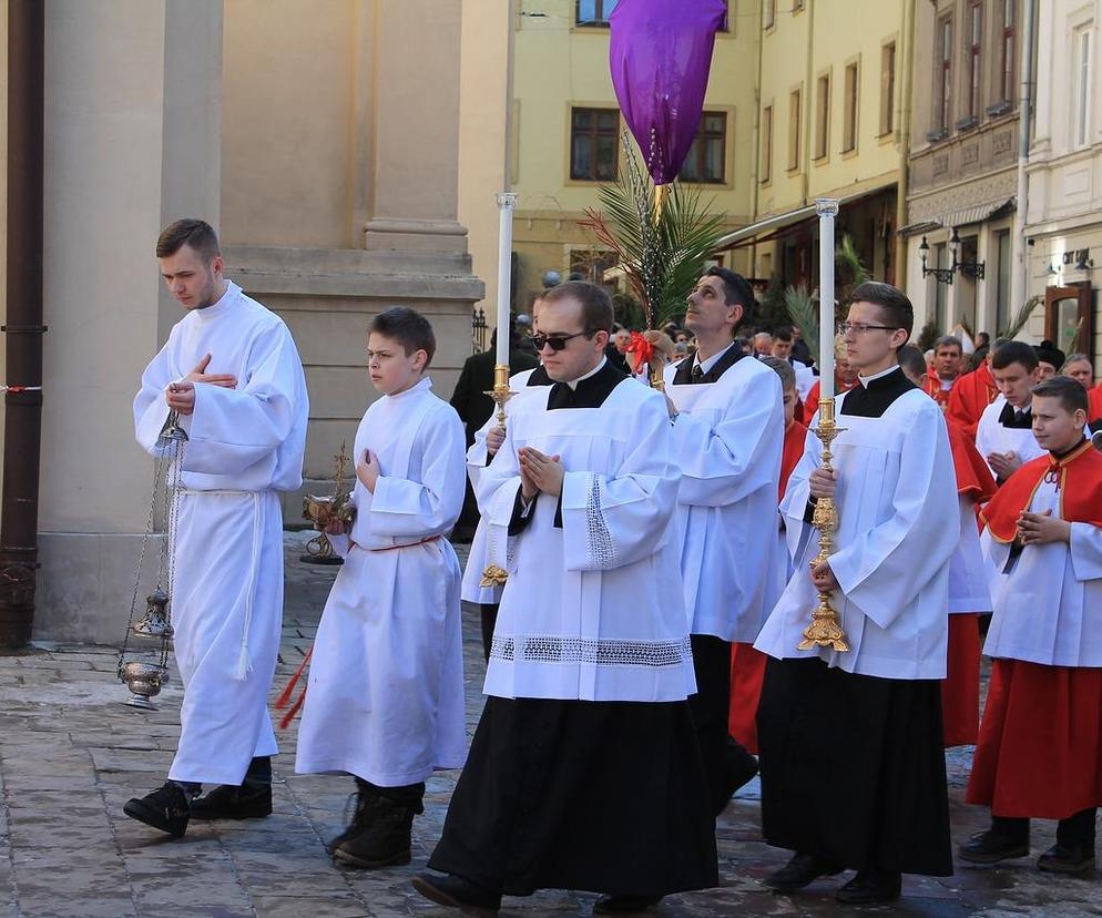 Tak się rozpoznaje cuda w Kościele. Wszedł w życie dokument Watykanu