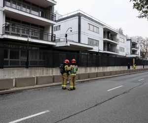 Zamknięta ulica w centrum Warszawy. Tajemnicze ćwiczenia, chodzi o ambasadę.