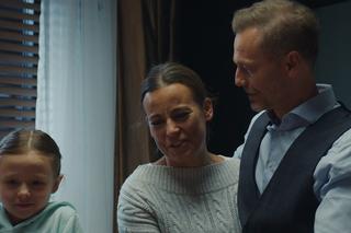 M jak miłość odc. 1730. Magda (Anna Mucha), Nadia (Mira Fareniuk), Andrzej Budzyński (Krystian Wieczorek)