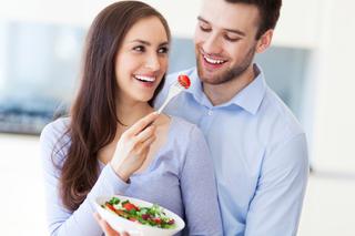 Dieta dla dwojga: zasady. Ile można schudnąć, odchudzając się z partnerem?