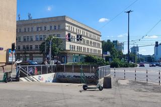 Strach tamtędy przechodzić! Mieszkańcy błagają o remont tunelu. „Utrzymujemy przejście w optymalnym stanie”