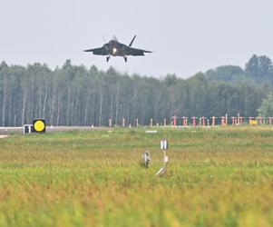 Łódzkie. Już 12 myśliwców F-22 Raptor stacjonuje w Łasku!