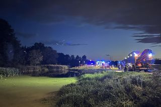 Koszmar pod Warszawą. Ciało zwisało głową w dół z zapory wodnej