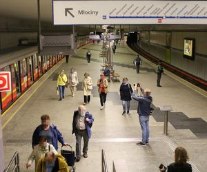 Pilny komunikat dla mieszkańców Warszawy. Ponad 2 tygodnie utrudnień w metrze. „Rozpocznie się remont”