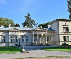To jeden z najpiękniejszych pałaców w Małopolsce. Można go podziwiać nieopodal Krakowa