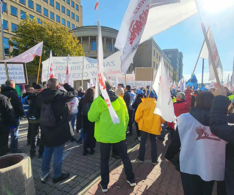 Protest kolejarzy w centrum miasta. Gdzie wystąpią utrudnienia w ruchu? 