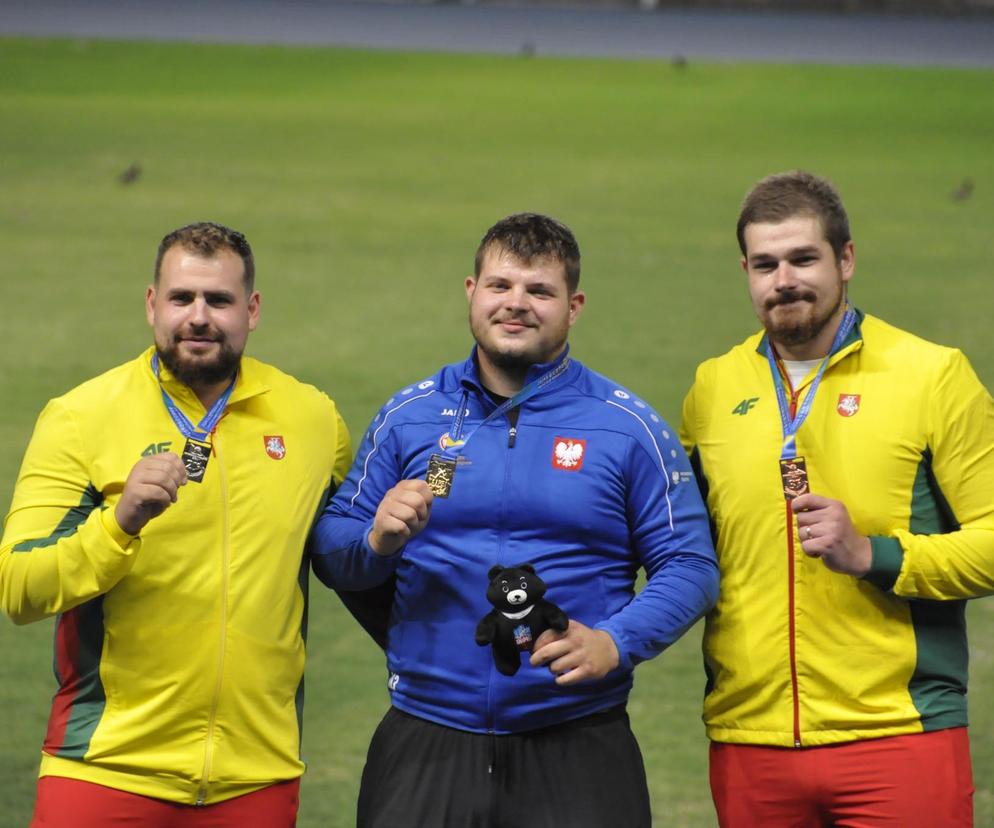 Oskar Kokoszewski z Bydgoszczy medal olimpijski już ma. Teraz zdobył zloto Mistrzostw Świata Głuchych w pchnięciu kulą