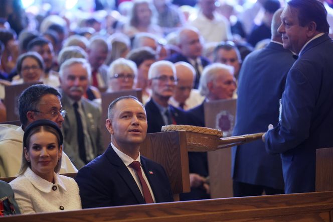 Fałszywy ksiądz zakłócił mszę z udziałem prezydenta Nawrockiego