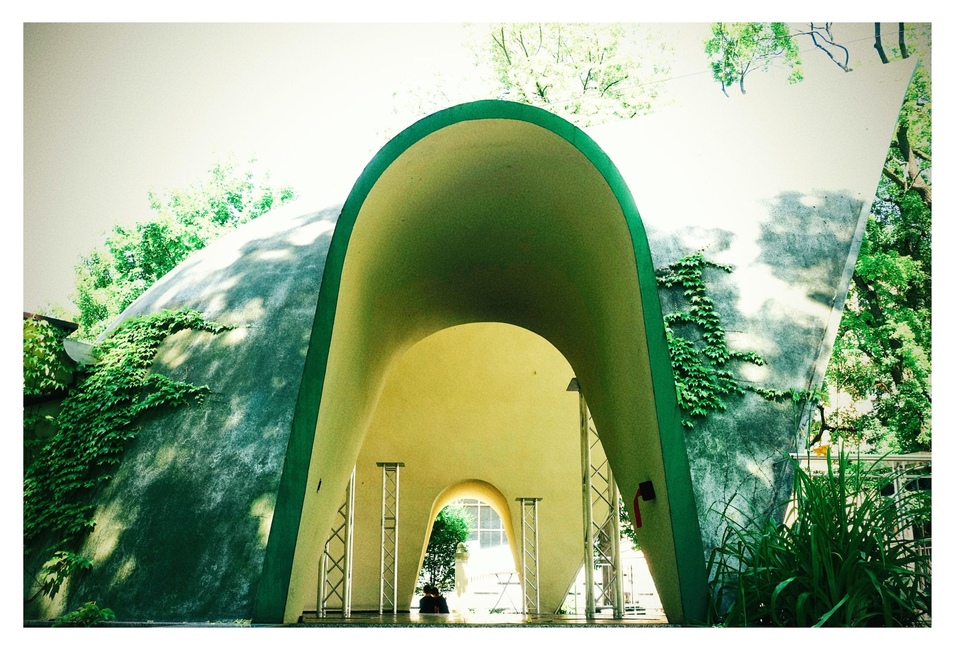 Muszla koncertowa w kształcie łupiny, Amfiteatr w Tarnowie