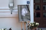 Społeczność UW pożegnała zaatakowaną pracowniczkę (8.05.2025)