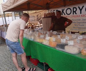 Dni Olsztyna 2025. Dziesiątki wystawców i setki olsztynian na Jarmarku Jakubowym