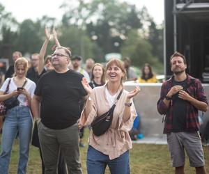 2. Dzień OFF Festivalu w Katowicach: Wzruszenie Edyty Bartosiewicz, niezapomniany koncert Grace Jones