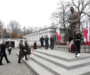 Prezydent złożył wieńce przed pomnikiem