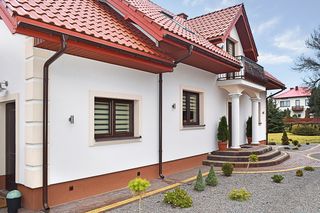 Tynk mozaikowy na cokole. Wykonanie tynku mozaikowego krok po kroku