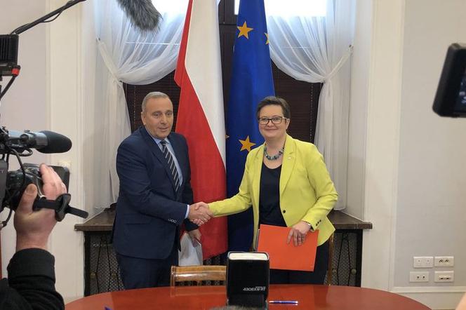 Lubnauer i Schetyna PODPISALI porozumienie ws. wyborów samorządowych
