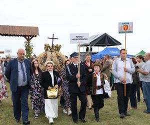 Korowód dożynkowy na dożynkach wojewódzkich 2025 w Świdniku