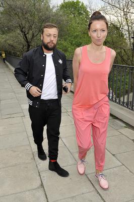 Czesław Mozil z partnerką