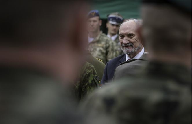  Tak się zmieniał Antoni Macierewicz 