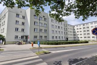 Koszmarny los kochanka w akademiku! Wyszedł przez okno i spadł z ostatniego piętra