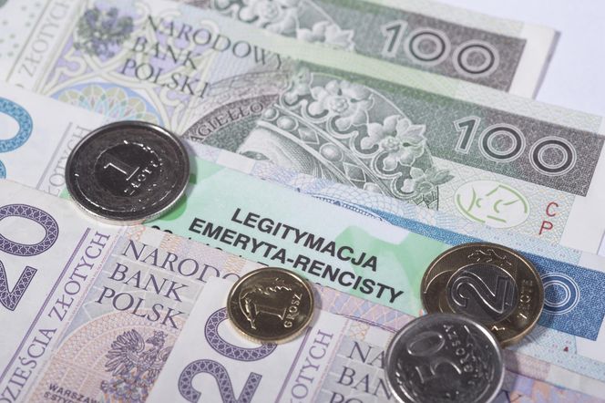 ZUS przyznaje specjalne emerytury dla wybranych roczników. Sprawdź, czy możesz dostać świadczenie