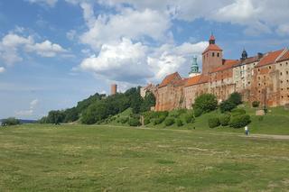 Grudziądz -inteligentne miasto. Uruchomiono infolinię. Sprawdź co można załatwić? 