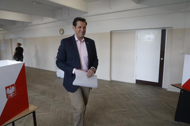 Tak głosują warszawscy politycy. Złapaliśmy Rafała Trzaskowskiego i Hannę Gronkiewicz-Waltz przy urnach