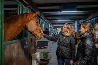 Małgorzata Trzaskowska walczy o głosy na Dolnym Śląsku! Młyn, stajnia, uniwersytet