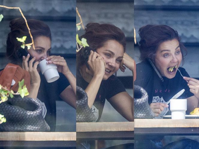 Małgorzata Socha stroi miny przy bajglu