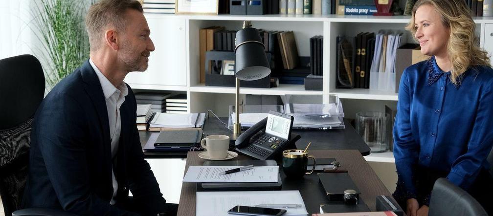 M jak miłość, odcinek 1750: Znamy treść rozmowy Andrzeja z Julią! Wariatka pożałuje nocy na konferencji we Wrocławiu - ZDJĘCIA