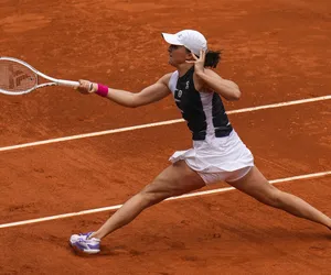  Iga Świątek - Xinyu Wang O której godzinie gra Iga Śwątek 3. runda Roland Garros KIEDY gra Iga Świątek kolejny mecz w Paryżu