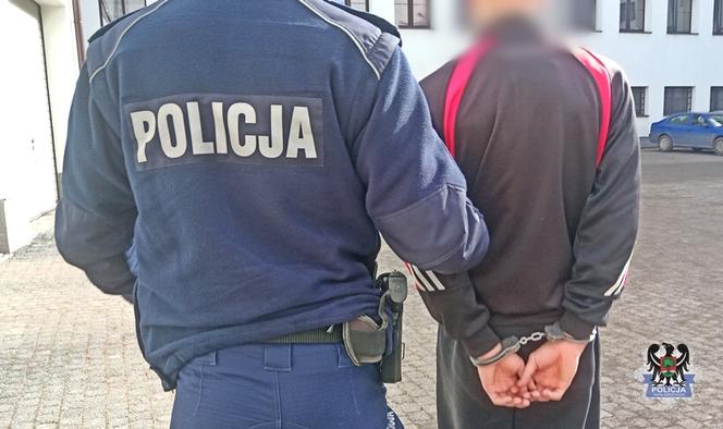 Zaatakowali policjantów, bo zwrócili im uwagę, że nie mają maseczek