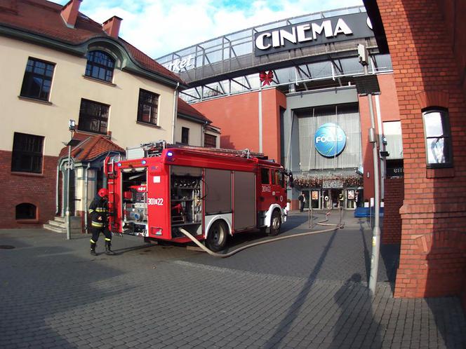 Zadymienie w galerii Focus Mall w Bydgoszczy [ZDJĘCIA, WIDEO]