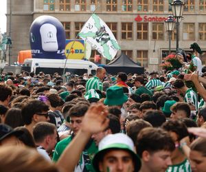 Kibice opanowali Wrocław. Tak wygląda stolica Dolnego Śląska w dniu finału Ligi Konferencji