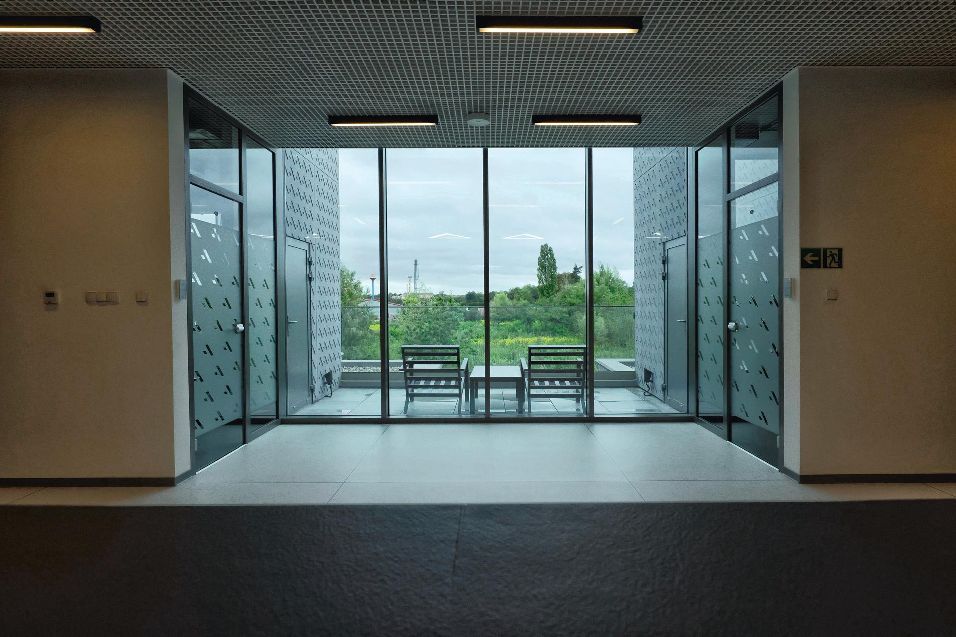 Biurowiec w Nysie 12