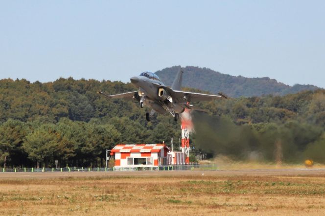 Start FA-50 Fighting Eagle