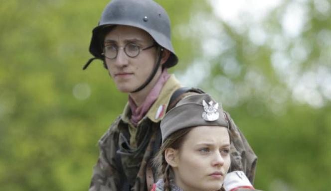 Czas honoru 7 sezon. Zosia (Katarzyna Sawczuk), Bartek „Mickiewicz” Krzywicki (Paweł Janyst)