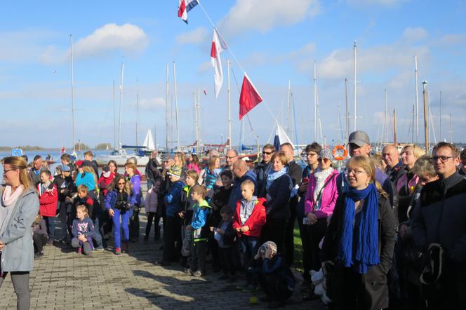 Bandera w Centrum Żeglarskim nad jeziorem Dąbie zdjęta