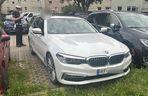 Uciekał kradzionym BMW, radiowóz wylądował na dachu. Pirat drogowy w rękach policji