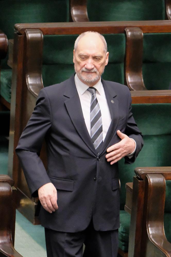  Tak się zmieniał Antoni Macierewicz 